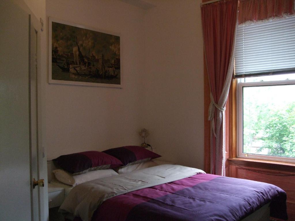 אדינבורו Swan Lake Guest House חדר תמונה