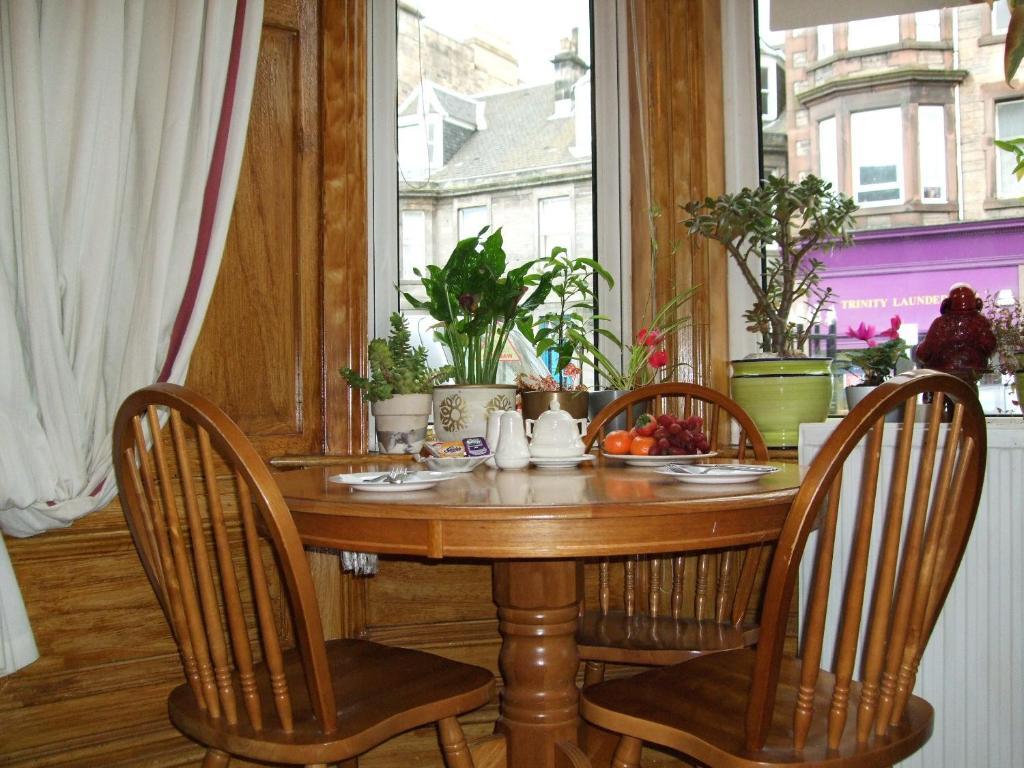 אדינבורו Swan Lake Guest House מראה חיצוני תמונה