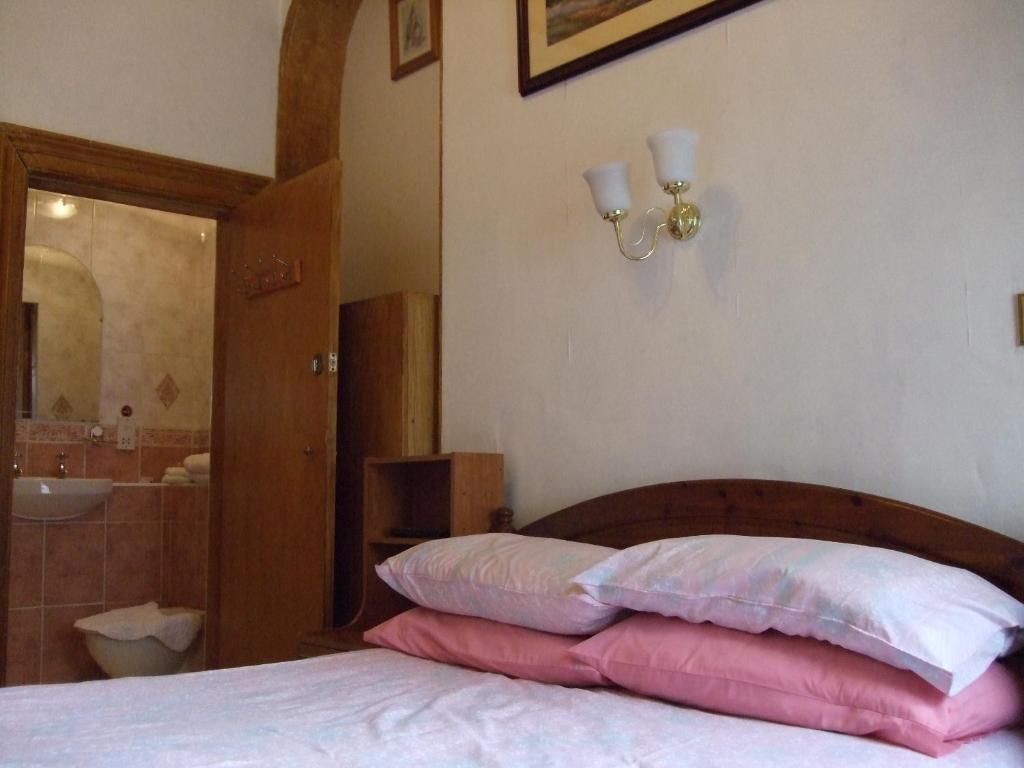 אדינבורו Swan Lake Guest House חדר תמונה
