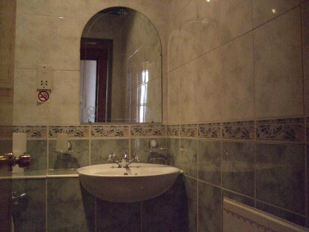 אדינבורו Swan Lake Guest House חדר תמונה