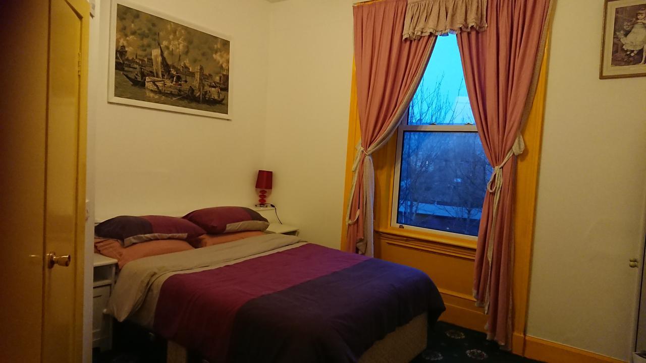 אדינבורו Swan Lake Guest House מראה חיצוני תמונה